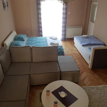 Apartmani Most * トレビニエ