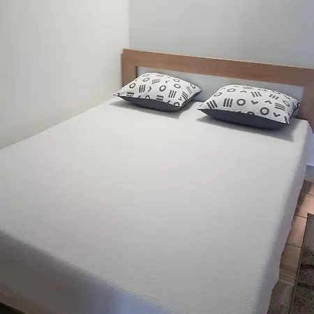 Apartmani Most * トレビニエ