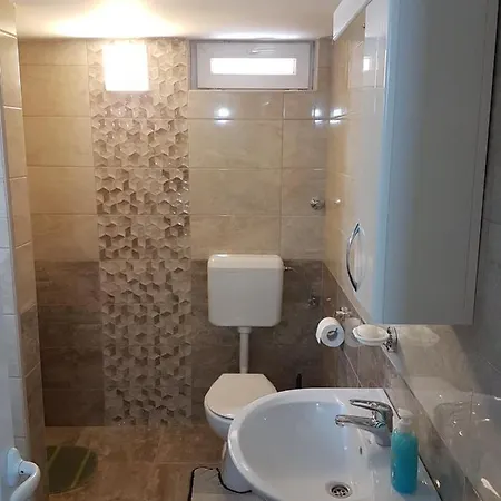 Apartmani Most アパート トレビニエ